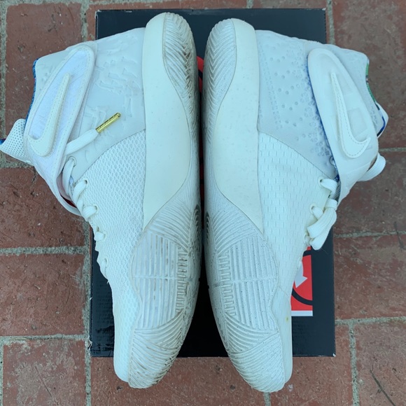 Kyrie 2 - ‘What The’ - Picture 8 of 11